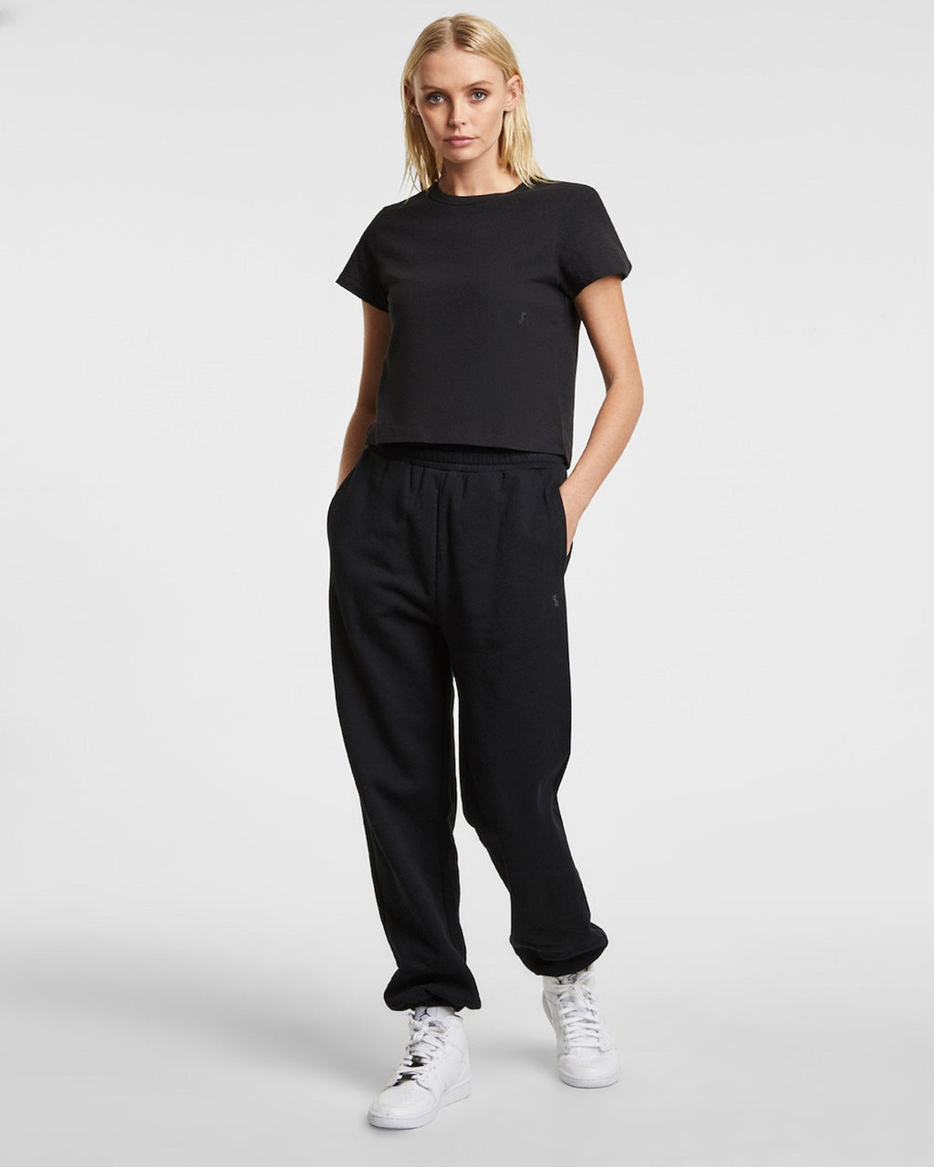 Womens 3 X 4 Trak Jet Black Relaxed Pants - Black