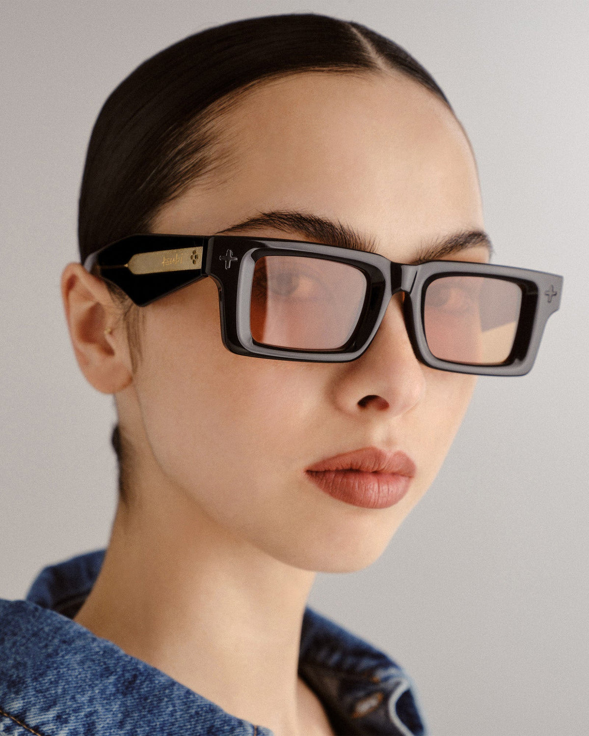 SMITHS SUNGLASSES BLACK GOLD EYEWEAR