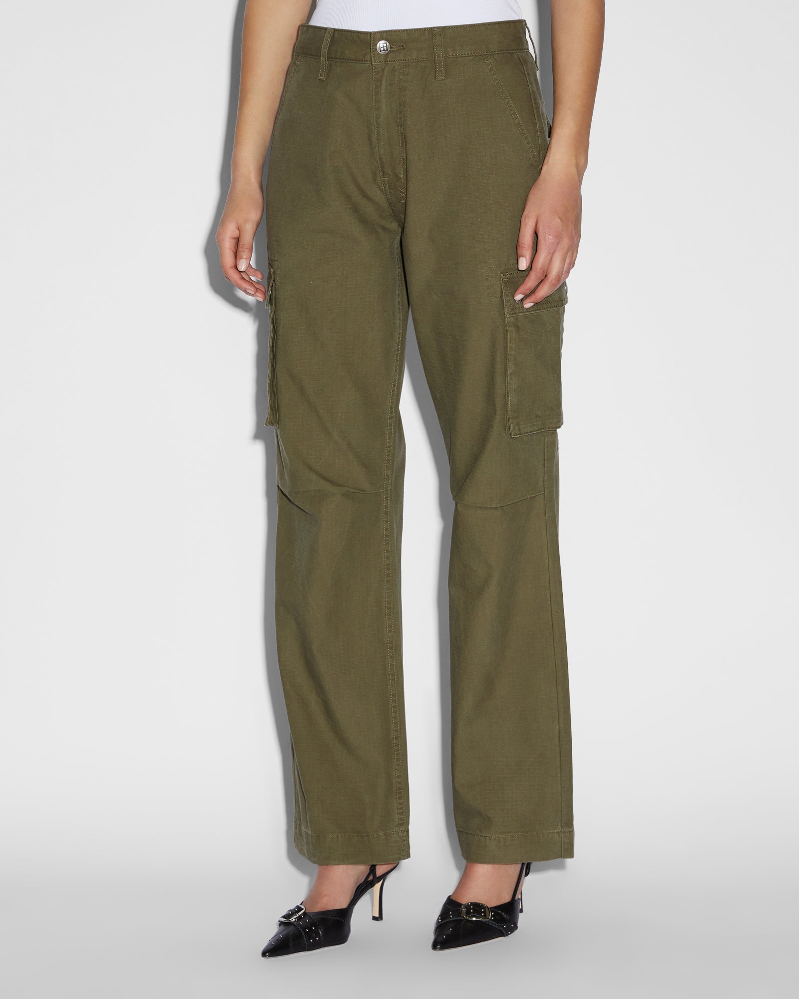 WOMENS  SQUAD CARGO KHAKI PANTS