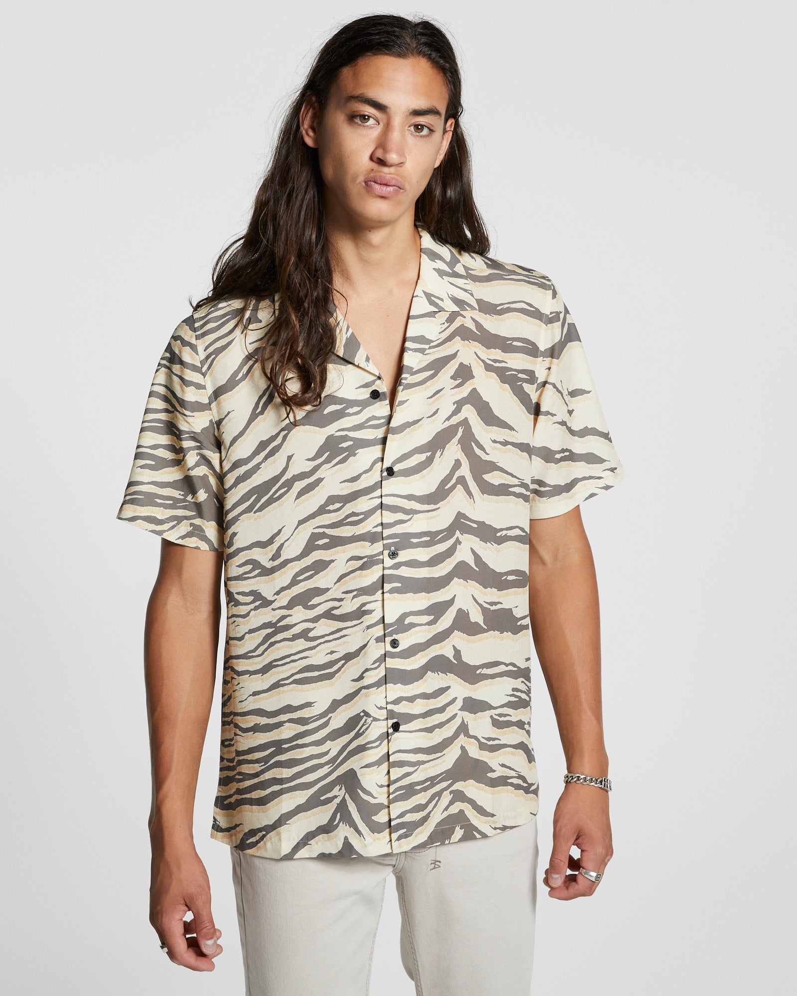 MENS  TIGERRR RESORT SS SHIRT MULTI REGULAR SHIRTS