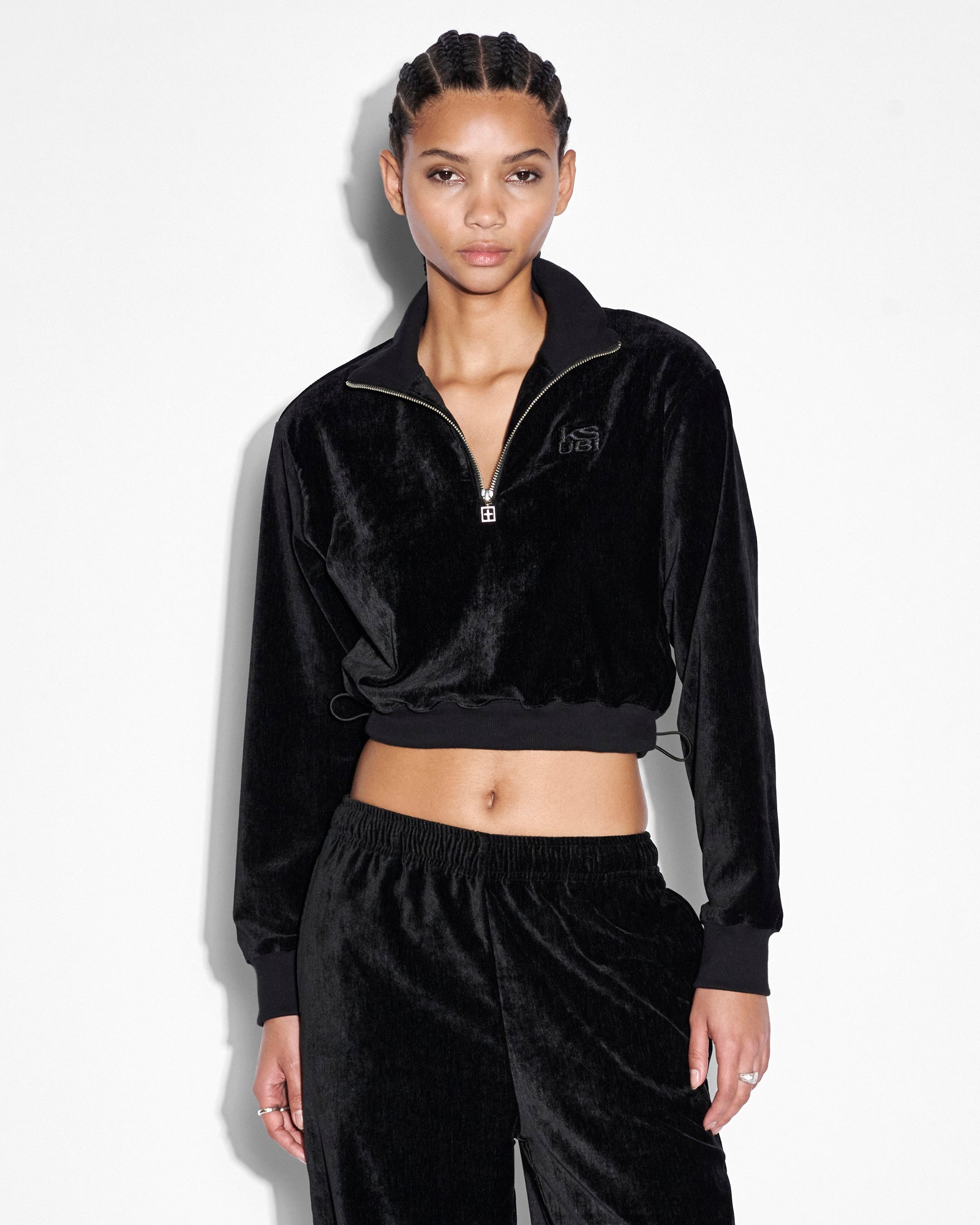 RICHIE HALF ZIP CROP BLACK