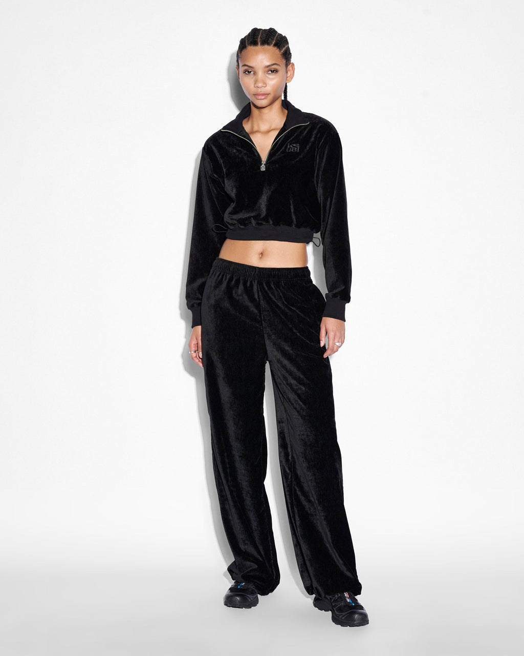 WOMENS RICHIE HALF ZIP CROP BLACK FLEECE
