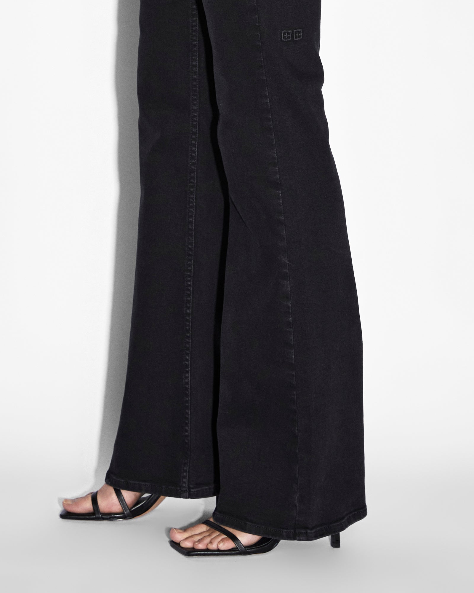 WOMENS  SOHO STEALTH FLARE DENIM JEANS